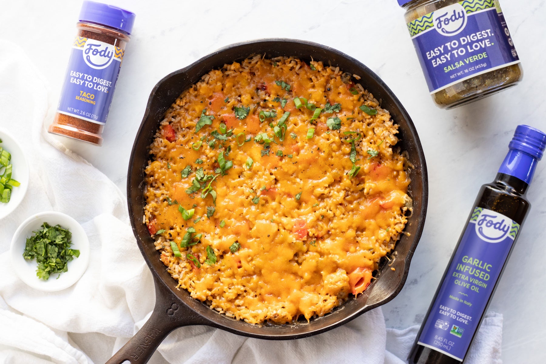 low fodmap chicken and rice skillet in a cast iron pan