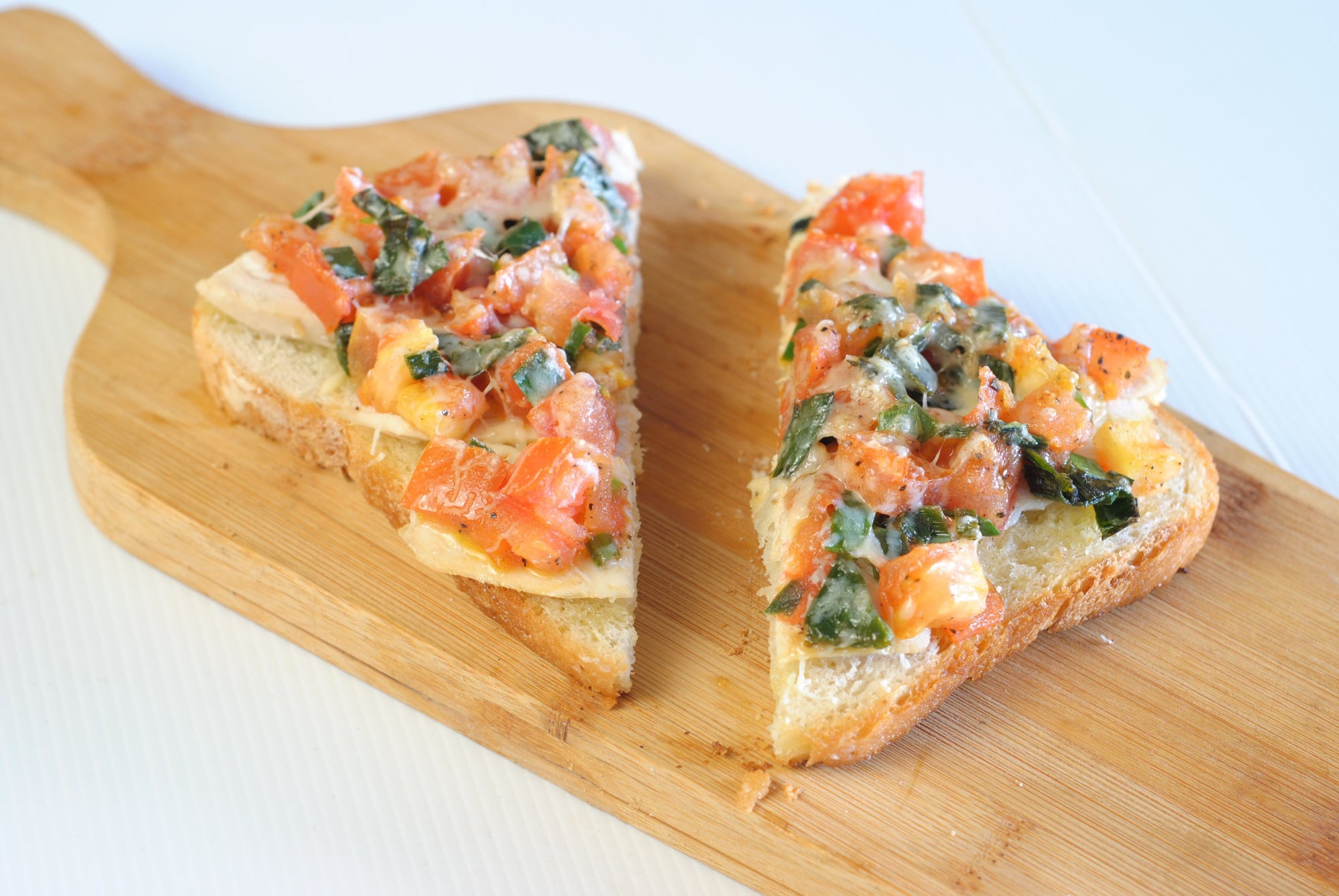 Low FODMAP Bruschetta Recipe - Tomato, Leek & Turkey