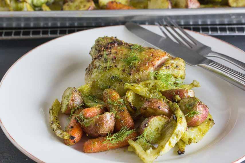 Low FODMAP Chicken Roasted with Fennel, Carrots & Potatoes