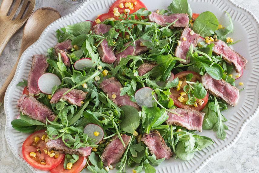 Low FODMAP Steak Salad with Corn & Tomatoes