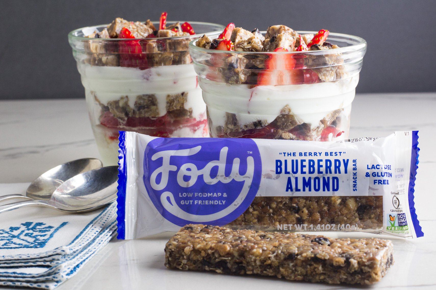fody-low-fodmap-blueberry-almond-parfait